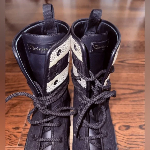 Dior Black and White D-Major Lace-Up Ankle Boot - Picture 4 of 7